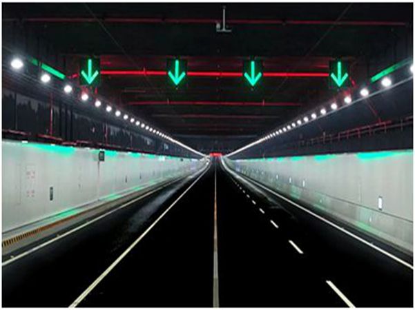 دور شاشات عرض حركة المرور LED على جسر Shenzhen-Zhongshan